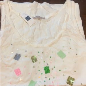 GAP Tops - Gap tanks x3 GAP Tops - Gap tanks x3